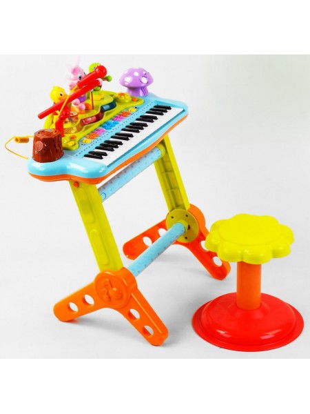 Дитячий синтезатор-піаніно "Hola" працює від мережі 220 V, мелодії, мікрофон, підсвітка, стільчик (63280)