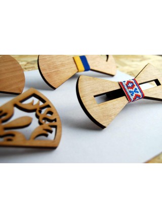 Дерев'яна метелик краватка "Вишиванка - 2" ручної роботи, серія Patriot