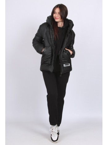 Куртка жіноча з капюшоном Актуаль 323 плащівка inka чорна 46